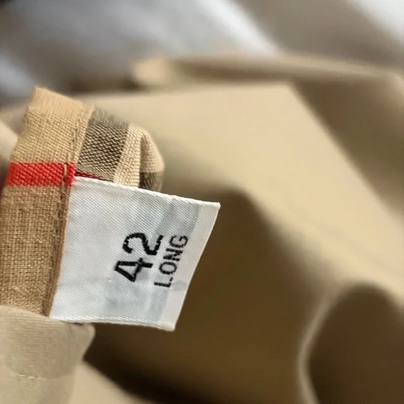 Vintage Burberrys’ Trench Coat - Made in England - Picture 13 of 13